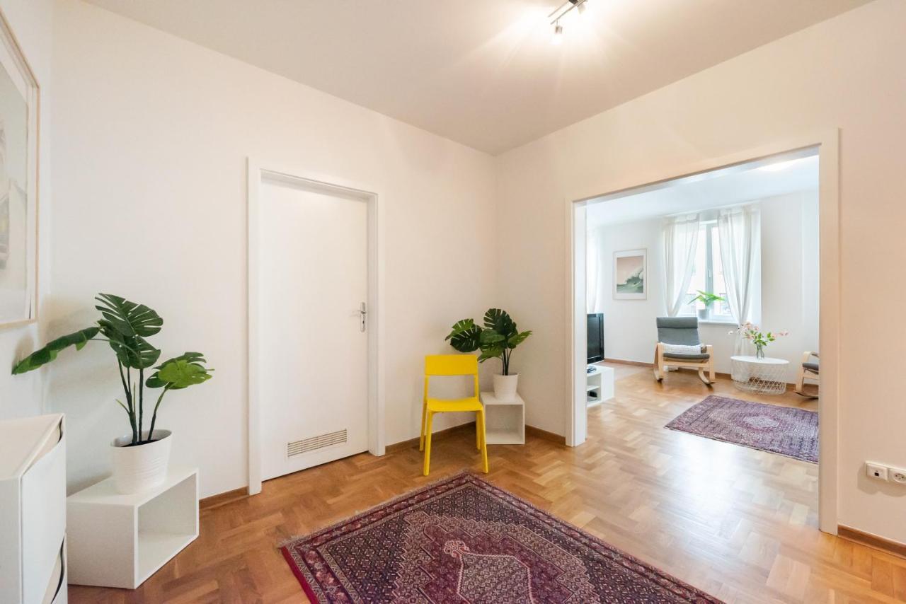 New Town Spacious Apartment Warsaw Ngoại thất bức ảnh