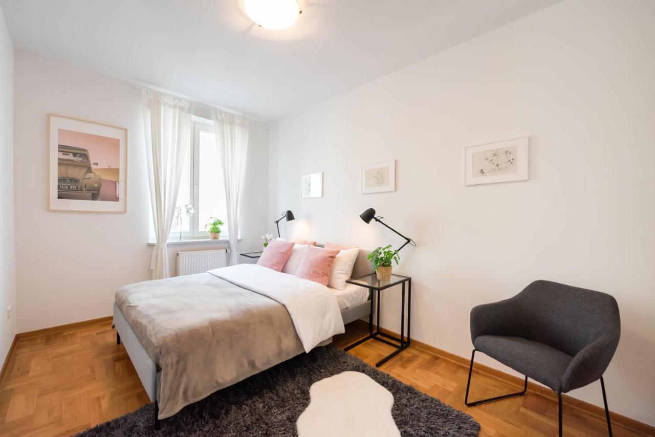 New Town Spacious Apartment Warsaw Ngoại thất bức ảnh